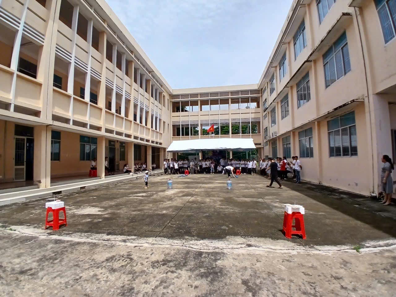 Ký túc xá nội trú với 42 phòng cho hơn 500 học viên